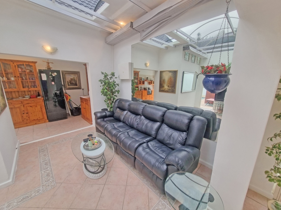 To Let 1 Bedroom Property for Rent in Hout Bay Western Cape